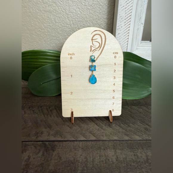 Elegant Teal Drop Earrings - Picture 3 of 3